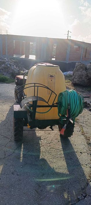 Reboque Pulverizador