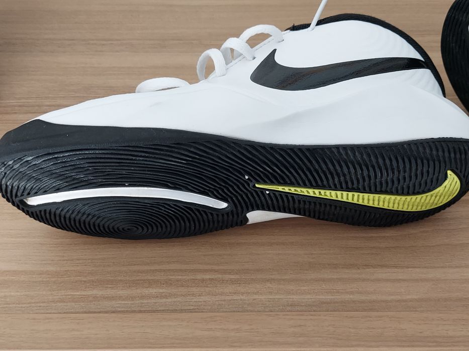 Nike ténis branco-preto