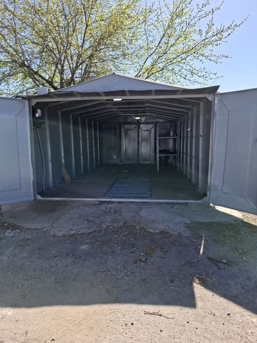 «Сдам склад-мастерскую 56 м^2 с террасой. Приватизирован. Позняки»