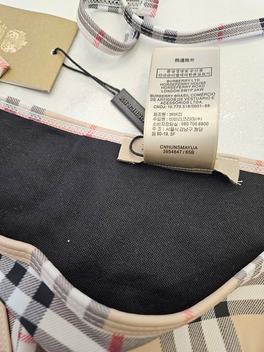 Piękny nowy stroj kąpielowy Burberry London