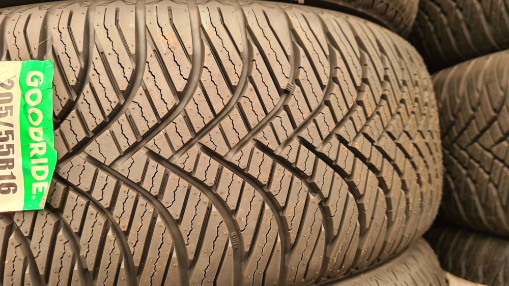 Opona Całoroczna 205/55R16 94V XL Goodride Z-401 - Promocja