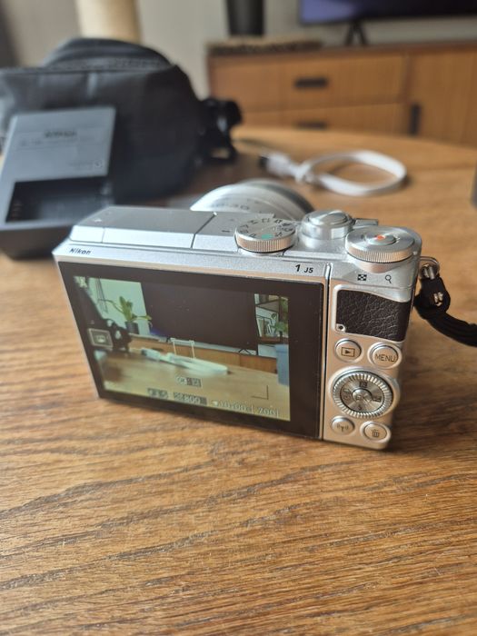 Nikon 1 J5 Silver + 10-30mm PD-Zoom | Statyw | Torba | Adapter K&F | Zestaw