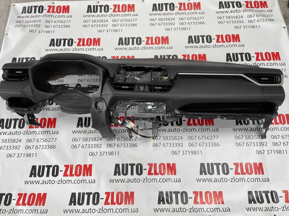 Торпедо (панель передня) Toyota RAV-4 V 2019-24 55401-42010