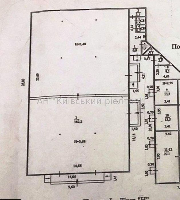 Продаж торгівельного приміщення 460 кв.м, пр-т .Шухевича 30