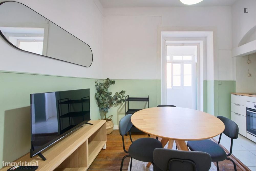 Quarto - localizado em São Bento Lisbon