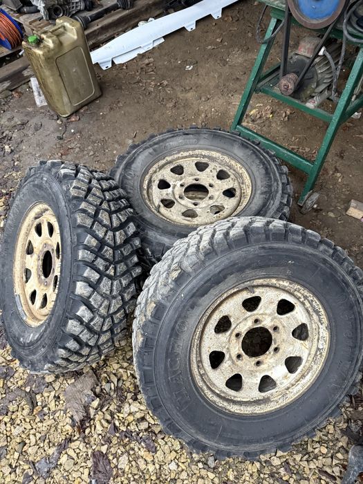 Koła terenowe "sahara" 225x75x16 6x139.7 Nissan