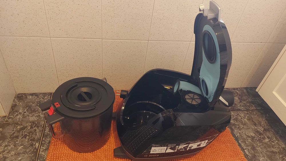 Aspirador Bosch GS50 Power Silence 2 sem saco com filtro HEPA