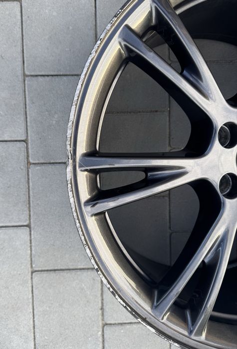 Tesla Model Y диск R19