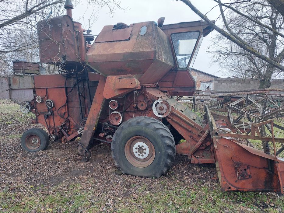 Продам комбайн нива ск5