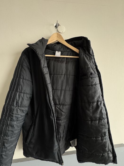 Casaco preto Adidas com capuz