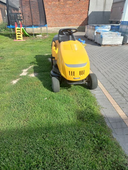 Sprzedam  kosiarkę ciągniczek
