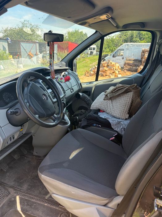 Opel Vivaro 2.0 CDTI 2010r