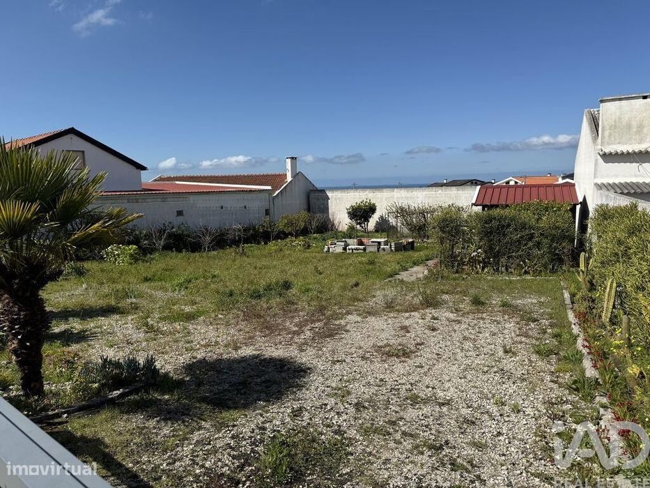 Terreno para construção em Lourinhã e Atalaia de 371,00 m2