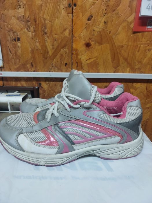 Женские крассовки