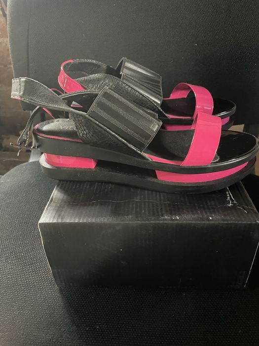 Жіночі босонішки стан нових