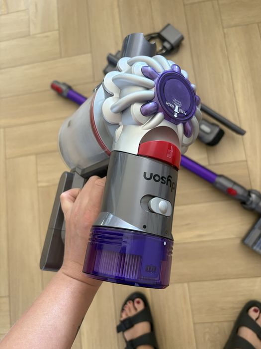 Odkurzacz pionowy Dyson V8 Origin.