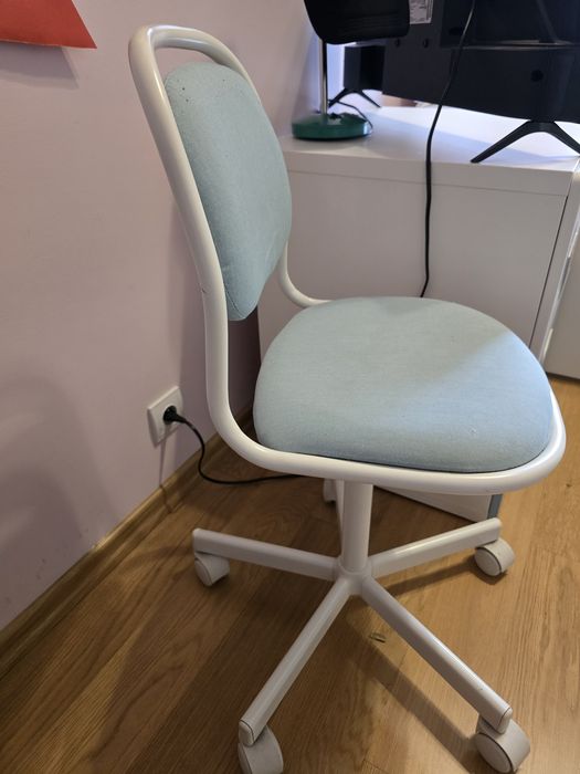 Biurko dziecięce 126cm długości