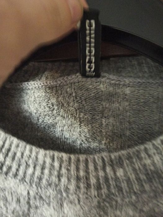 Sweter H&M w składzie wełna