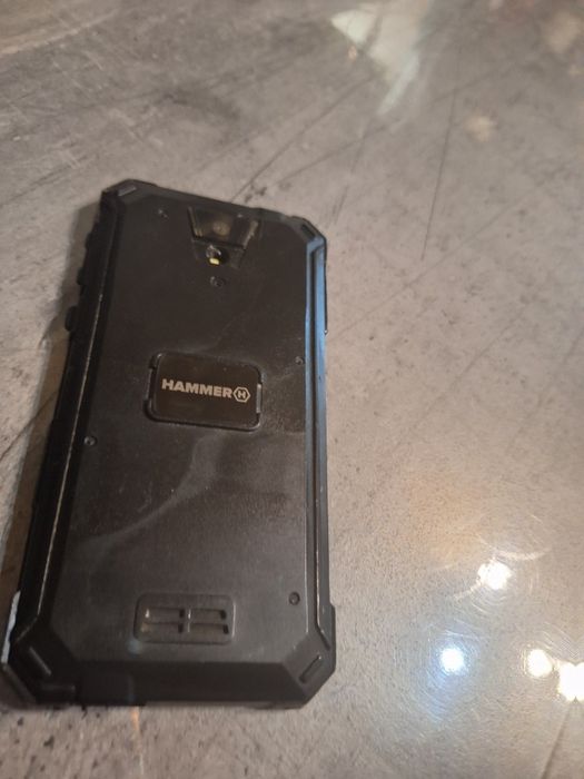 Smartfon hammer polecam