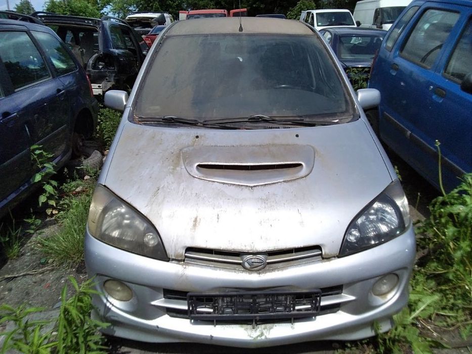 Drzwi  DAIHATSU YRV 1.3B 04R. lampy,drzwi,klapa, maska....