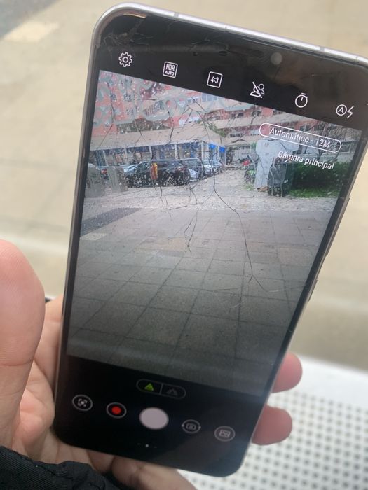 Asus zenfone 5 64GB 4 RAM