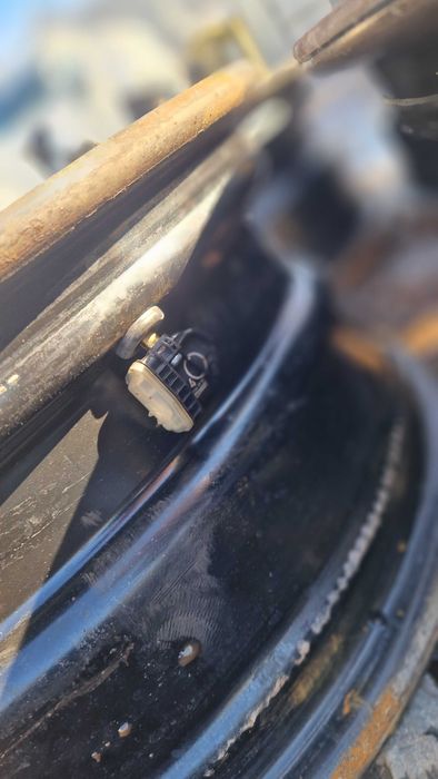Felgi stalowe Opel Astra K 5x105 6,5Jx16 IS41 TPMS Kpl.