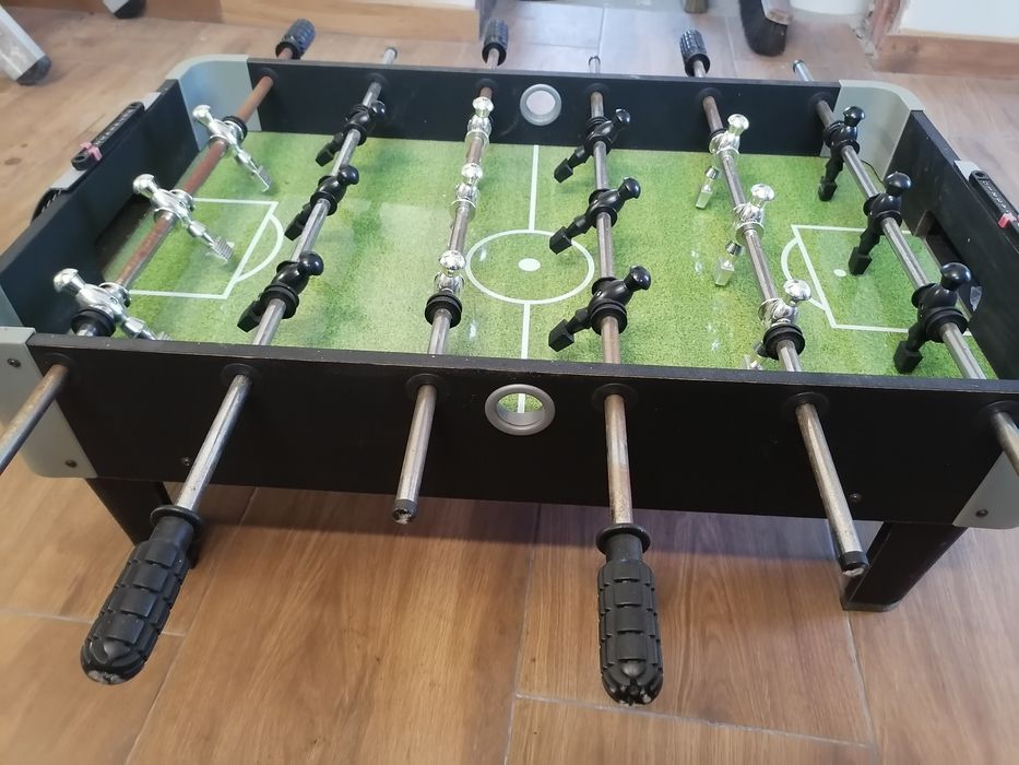 Piłkarzyki stół gra