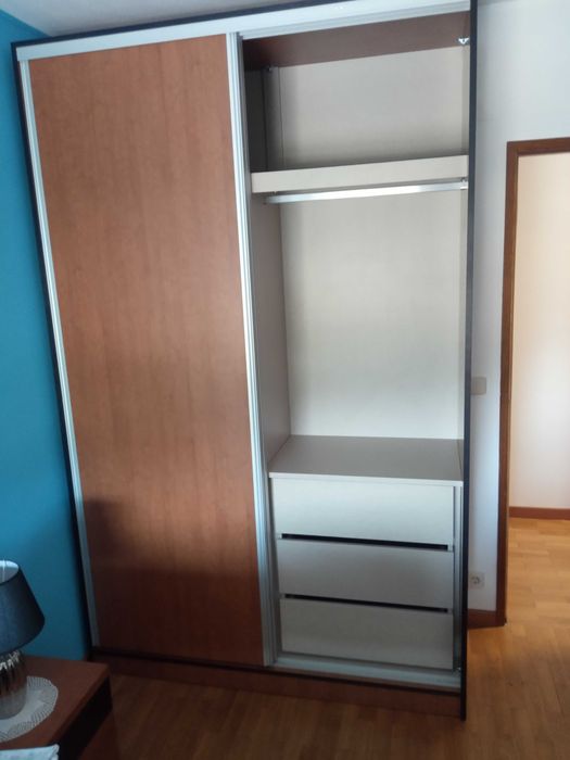 Roupeiro  em branco ou em linho