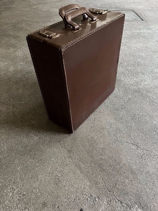 MALA / EXPOSITOR couro castanho