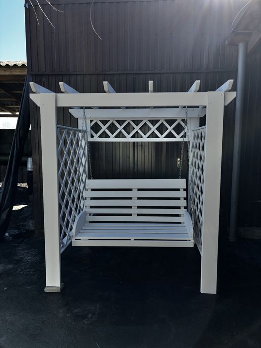 Качеля, гойдалка, пергола