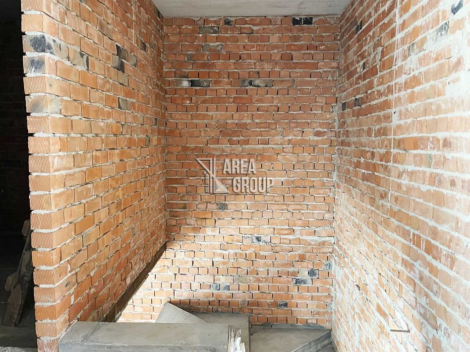 Котедж готовий до ремонту в районі Цукрового заводу