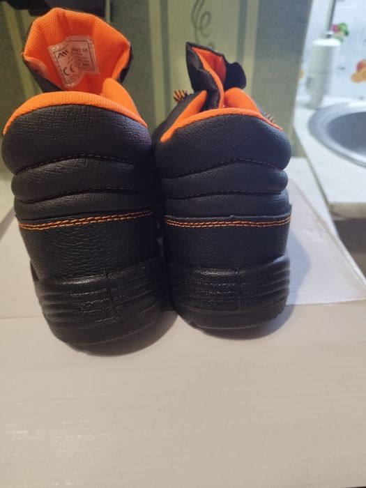 Ботинки чоловічі