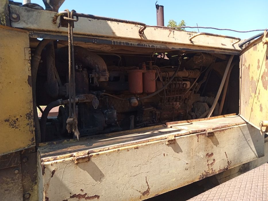 Продам автогрейдер ДЗ-143.