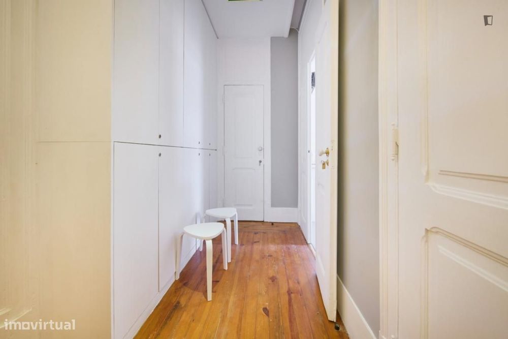 Quarto - localizado em Entrecampos Lisbon
