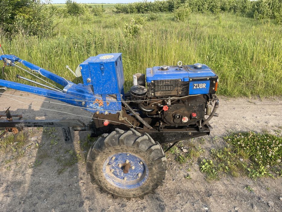 Продам мотоблок Зубр з прицепом,фриза,косарка