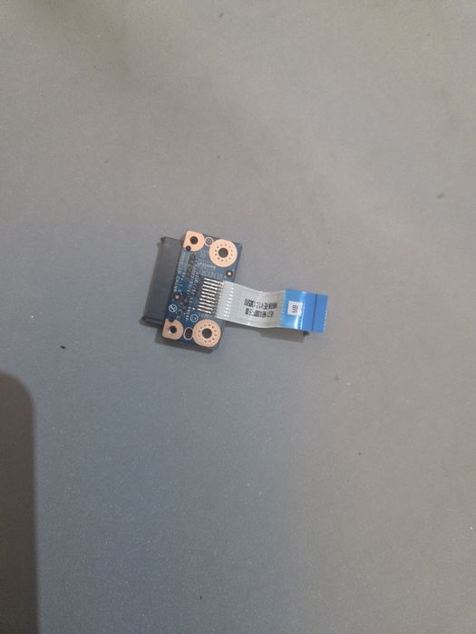 Sprzedam konektor zaślepkę DO NAPEDU DVD do laptopa Lenovo G500s