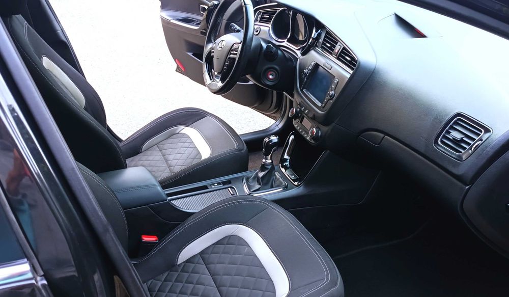 Kia Ceed GT LIne 1.0 T gasolina 2016 excelente estado. Só 93080 Km.