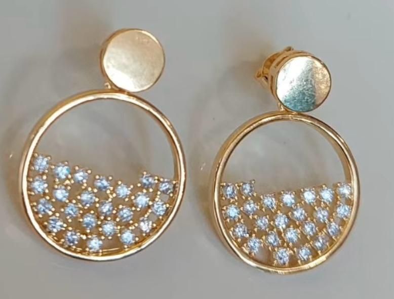 Brinco redondo com zirconias, luxo semijoias de qualidade, folheado 18