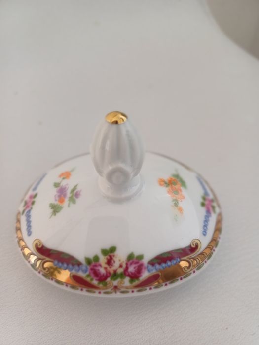 Varias peças  de Porcelana Limoges a partir de 8 euros