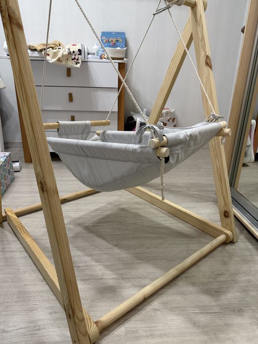 Дитяча гойдалка