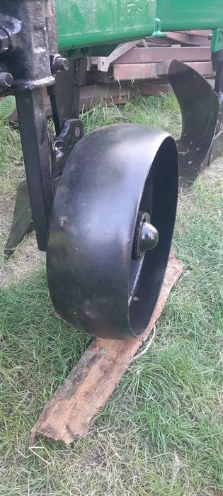 Плуг ПЛН 5-35 після реставрації