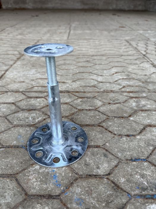 Wspornik do podlog technicznych