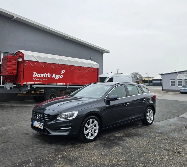 Volvo V60 NAVI, Ksenon, ALU 17, 6-óstka skrzynia biegów, Dwa kluczyki, Tempomat!