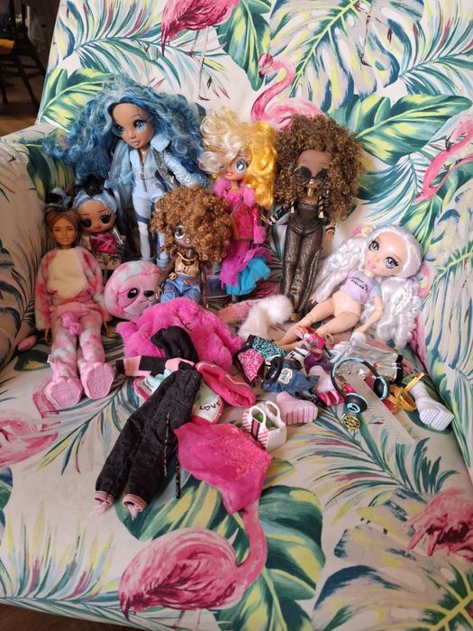 Zestaw lalek lol surprise i barbie.
