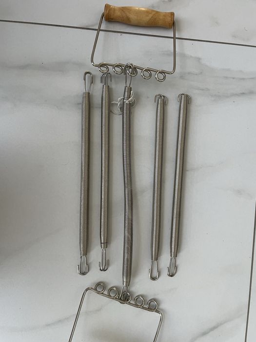 Eksabder metalowy do cwiczeń, sprężyna