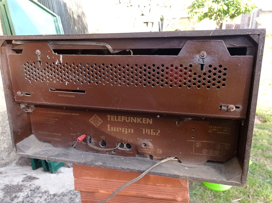 Rádio de válvulas Telefunken Largo 1462