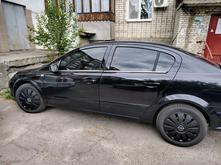 Opel Astra H/FL 3 2009 sedan 1.6 mpi