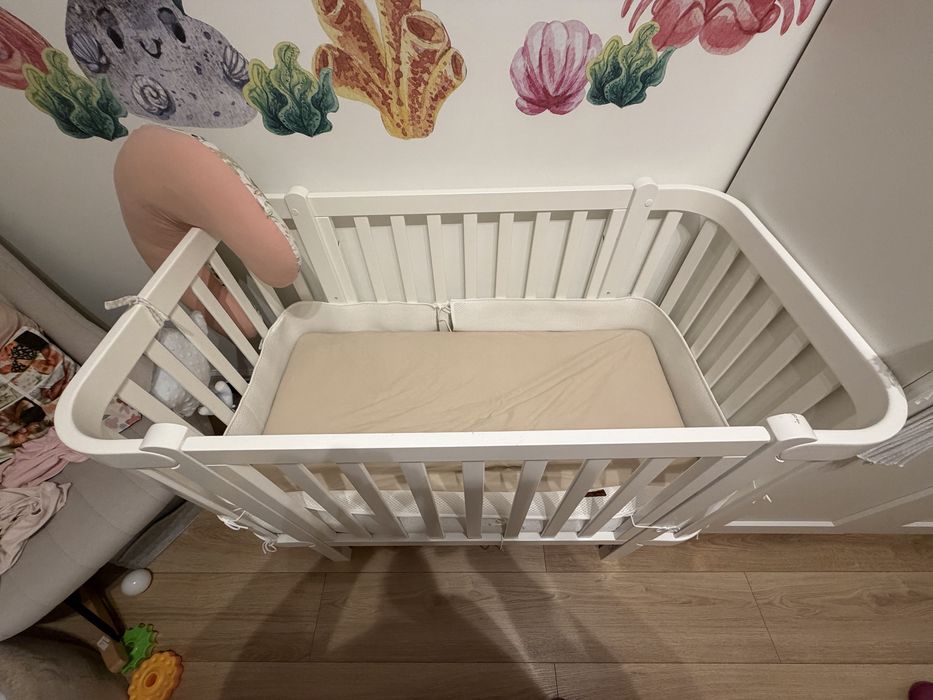 Łóżeczko dzieciece  2w1 + kółka + materace x2