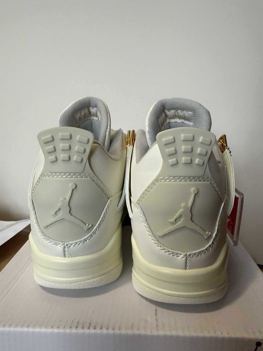 Air Jordan 4 Retro „Kremowe” – EU 38