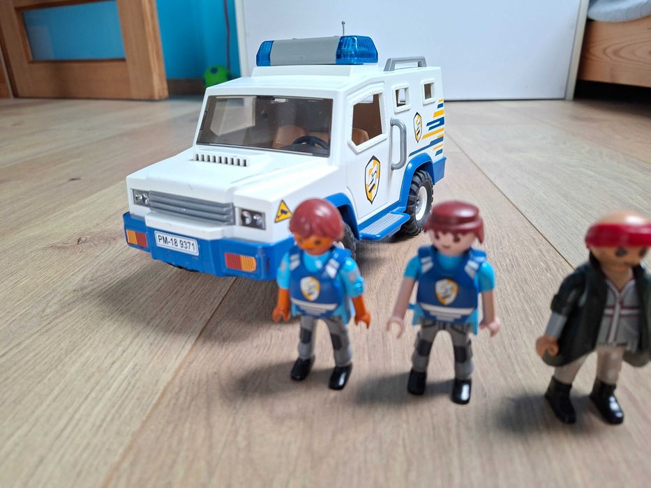 Playmobil policja konwój